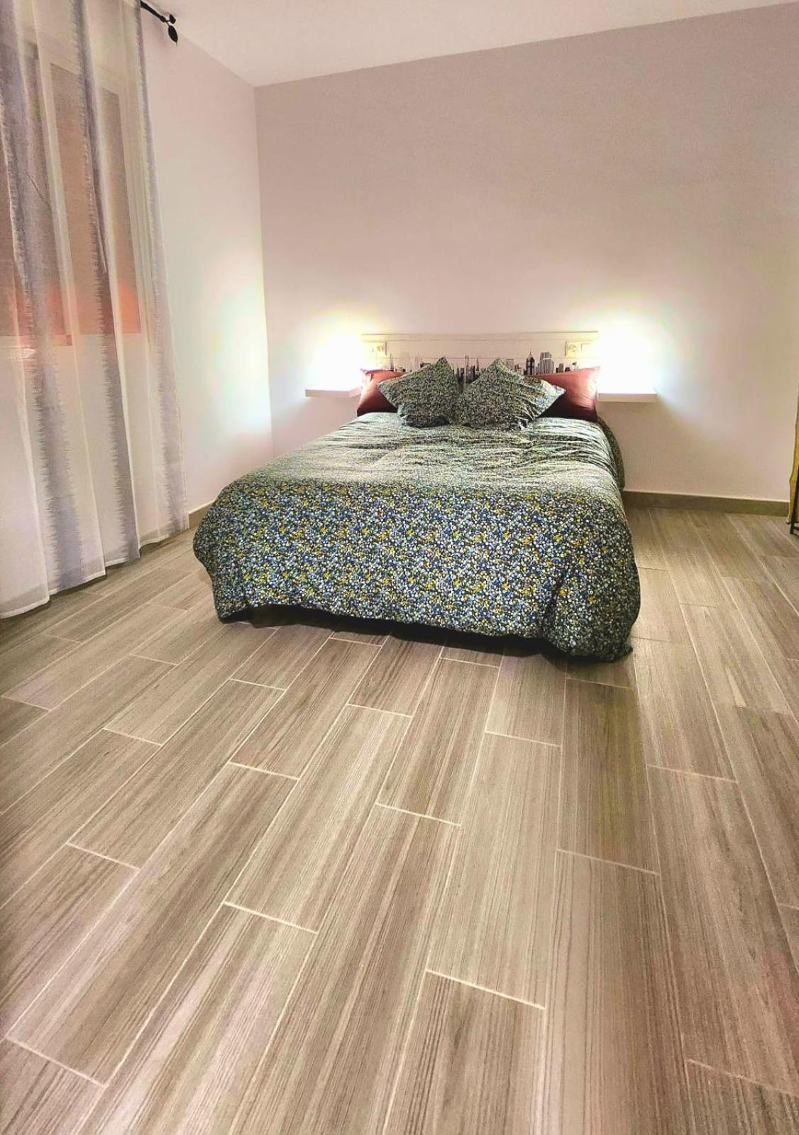 Apartamentos La Hormiguita Малага Екстериор снимка